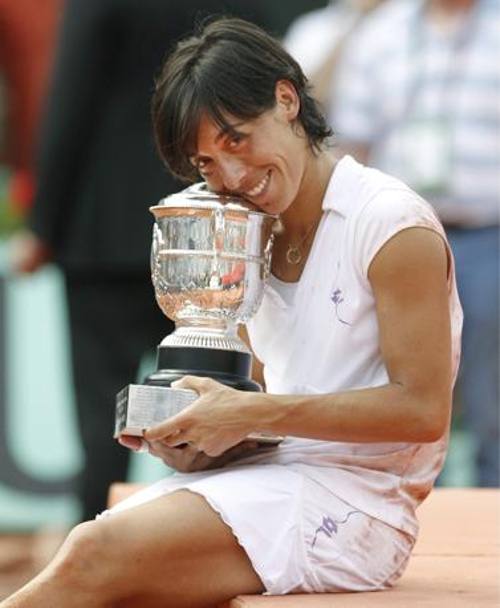 Apoteosi al Roland Garros: Francesca Schiavone  la prima italiana a vincere un torneo dello Slam nel singolare. Epa